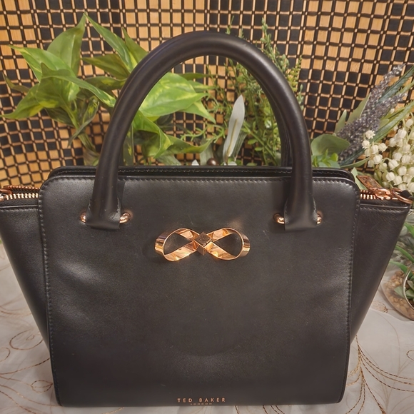 Ted BakerWomens Black Hollie Loop Bow Leather Tote Bag and wallet purse - Picture 2 of 11